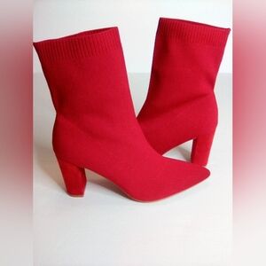 Women's Newbella Mousse Fit Knit Comfort Chunky Heel Ankle Boots. Sz.10